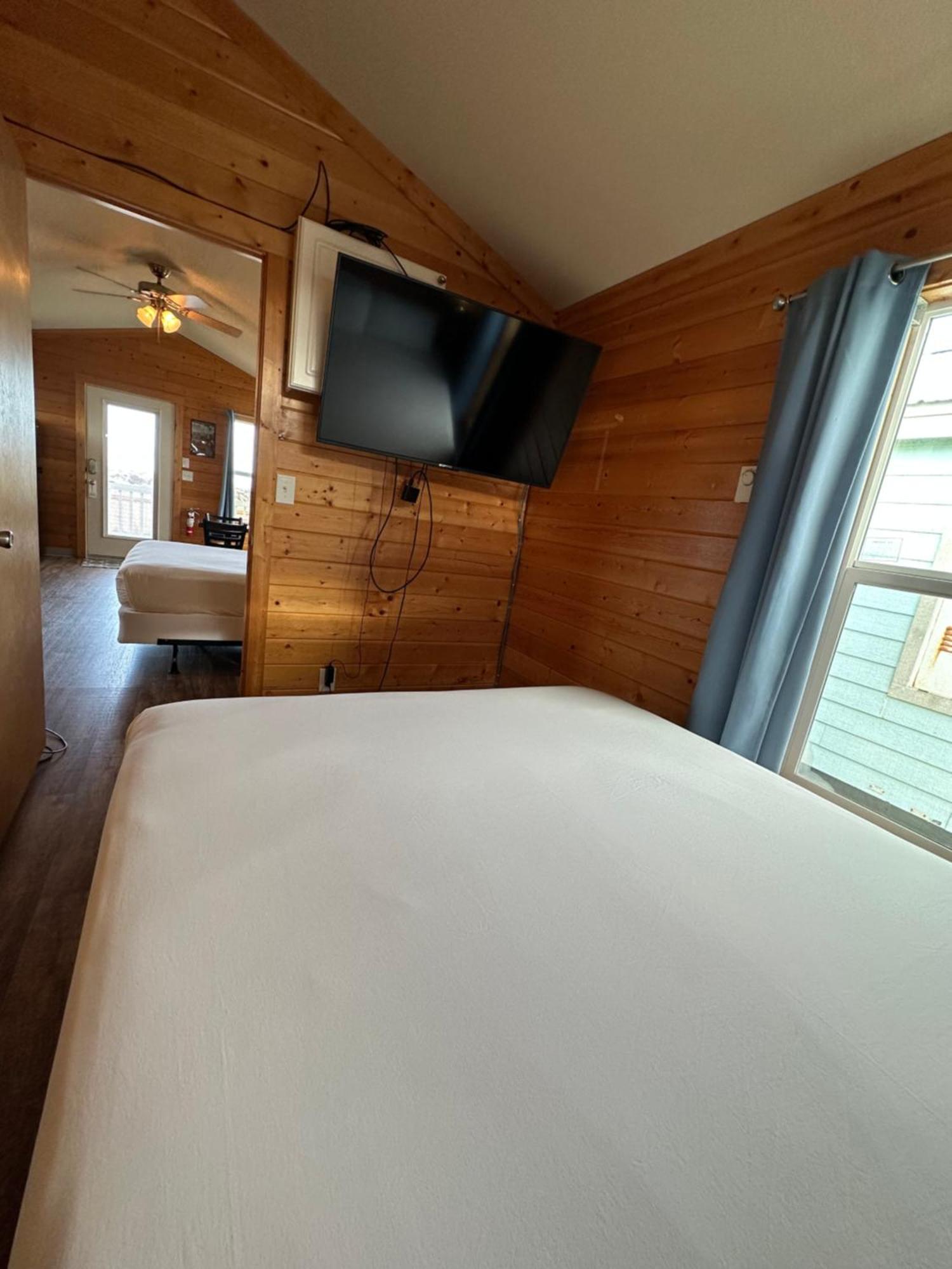 Westport Marina Cottages Bagian luar foto